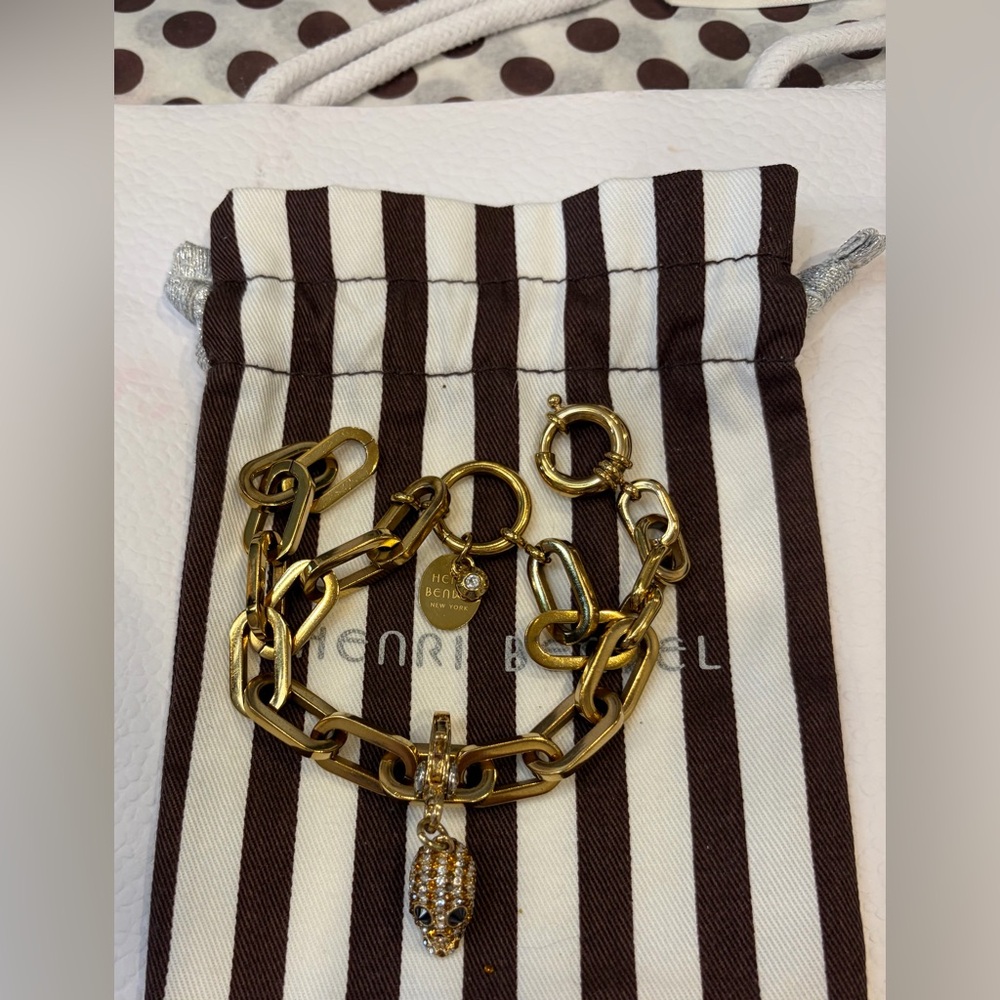 RARE EUC HENRI BENDEL SKULL BRACELET GOLD TONED CHUNKY CHAIN CRYSTAL SKULL CHARM - Picture 6 of 11